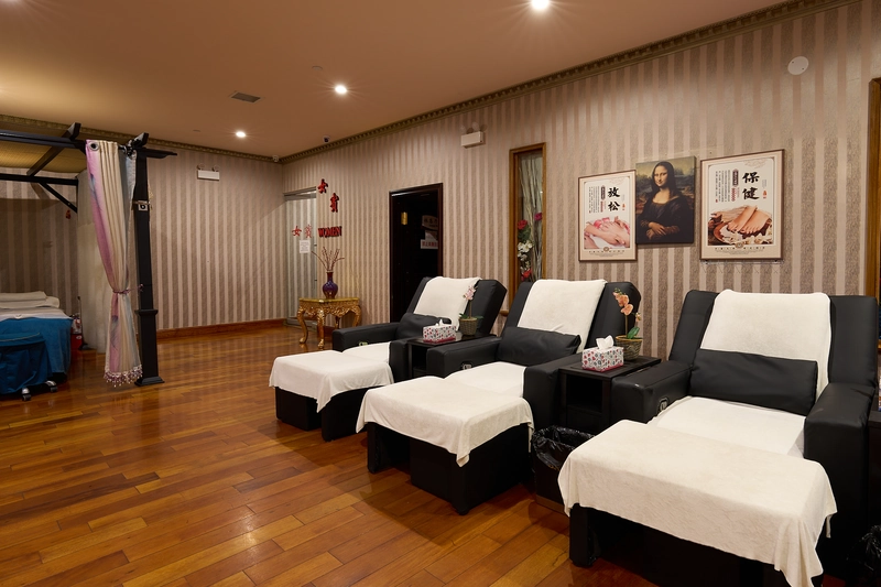 Foot massage recliners